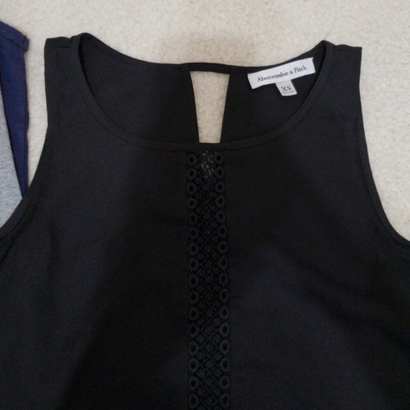 Tommy Hilfiger tank tops bundle - Picture 6 of 7